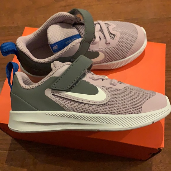 NEW Nike downshifter sneakers 9 - Picture 2 of 5